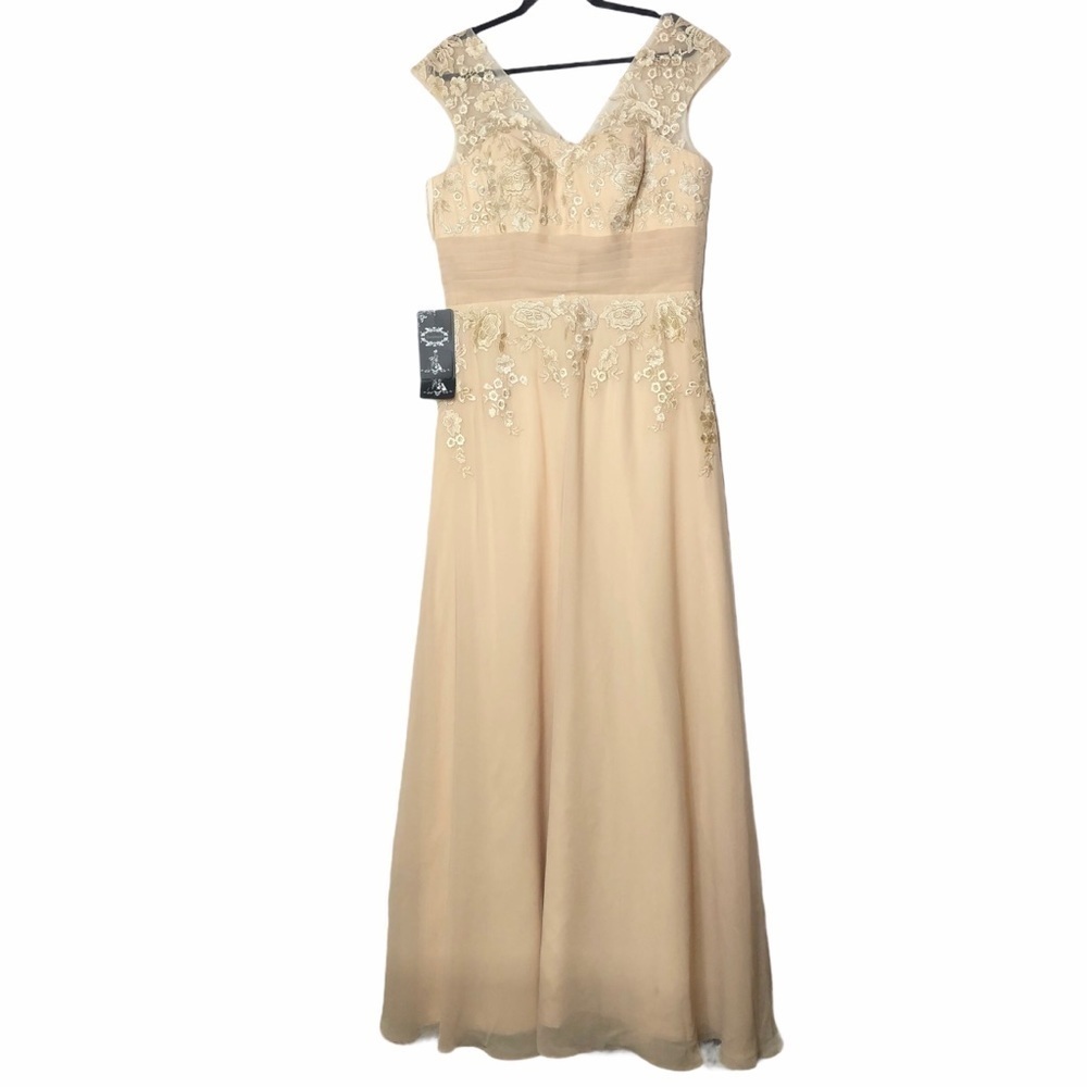 Dannifore Lace Appliqué Embellished Formal Dress - Picture 7 of 12